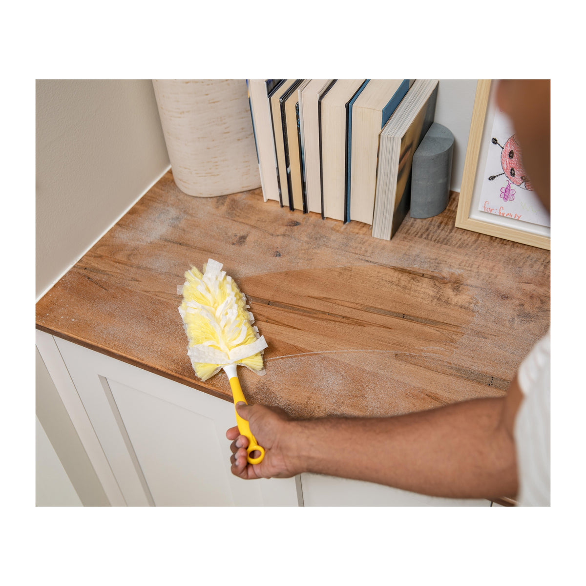 Swiffer Duster Dusting Kit, Heavy Duty, 17 Refills + 1 Handle - product image 4