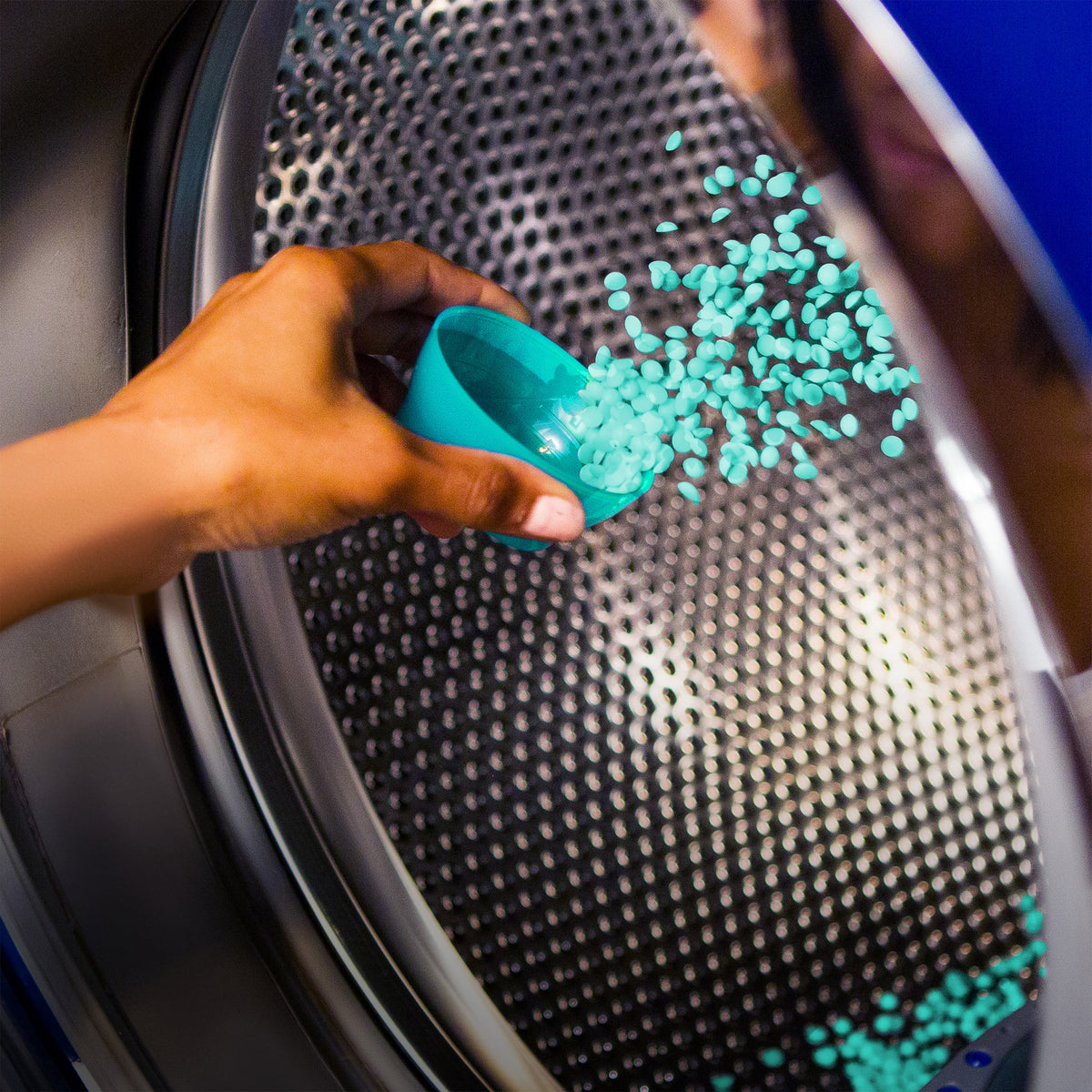 Downy Unstopables In-Wash Laundry Scent Booster Beads, HE Compatible, Fresh Scent, 39.9 oz - product image 3