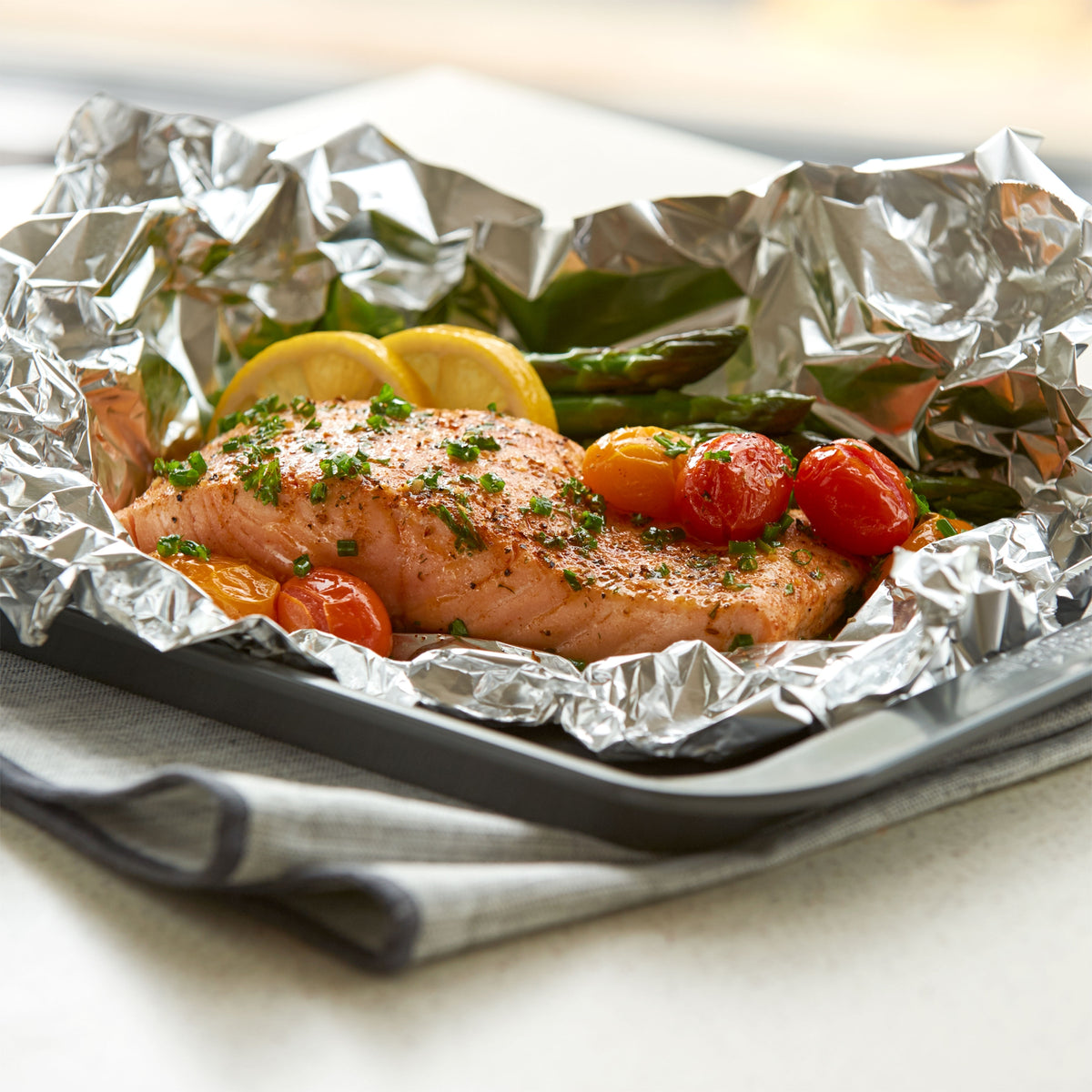 Reynolds Wrap Aluminum Foil, 250 sq ft, 2 ct - product image 6